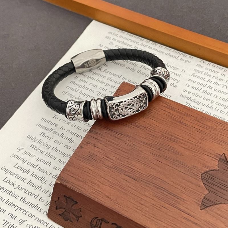 Ch*0me He**ts bracelets